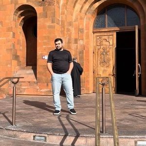 Meet your Posher, Goqor